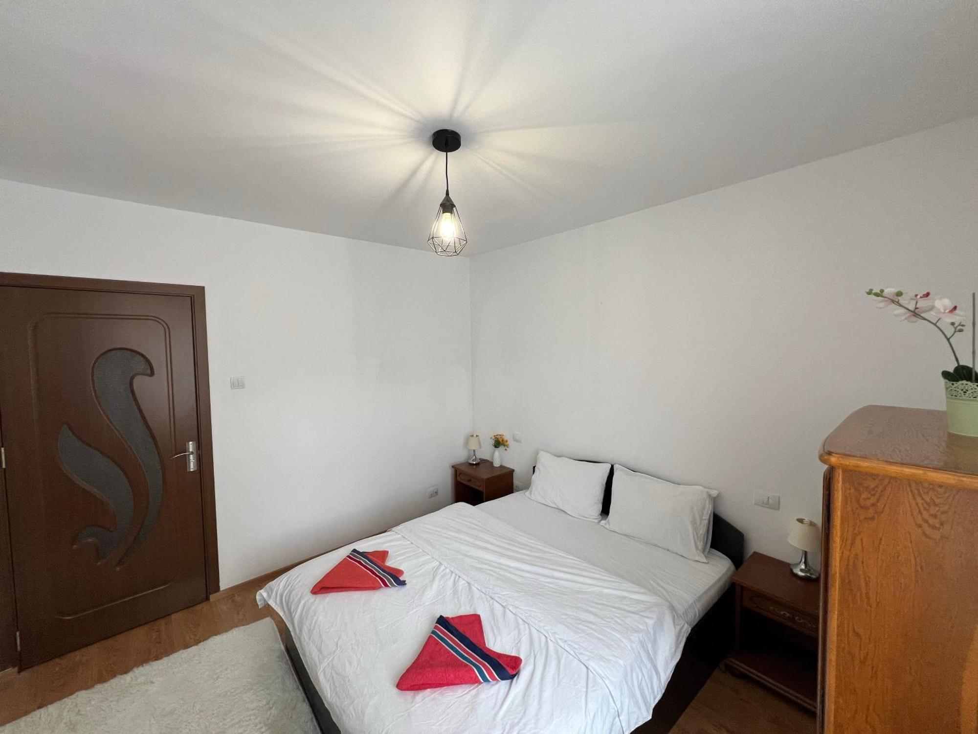 יאשי 2 Rooms Apartment City Center מראה חיצוני תמונה